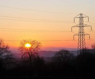 Frühling-Sonnenuntergang In Der Nähe Von Snowden Wales