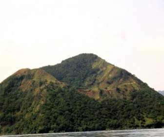 在菲律賓 Taal 火山