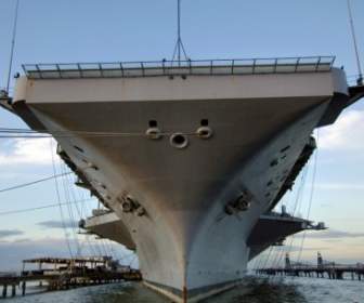 USS Harry S Truman Kapal Induk