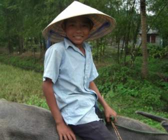 ベトナムの少年の笑顔