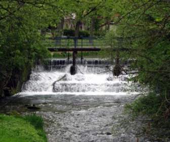 Water Bach Weir