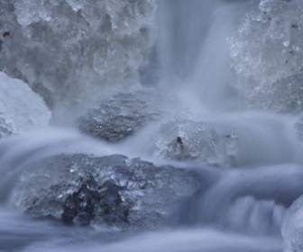 água De Inverno Cachoeira