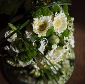 Pernikahan Karangan Bunga