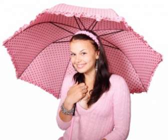 Frau Mit Gepunkteten Regenschirm