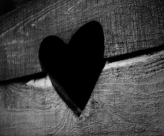 деревянные сердце