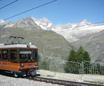 Zermatt-Schweiz-Zahnradbahn