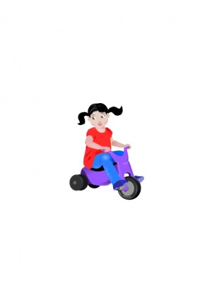 bébé sur tricycle