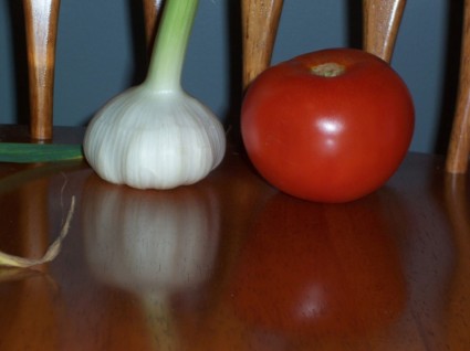 tomat dan bawang putih