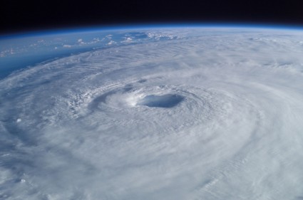 Tropical cyclone bão isabel