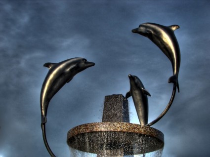scultura delfini Turchia