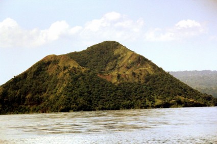 vista del volcán taal