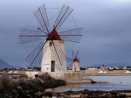 Windmühlen am Infersa Salinen-Bilder-Italien-Welt