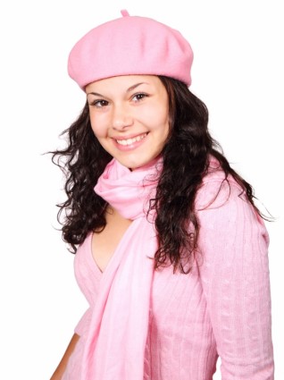 mujer de invierno en color rosa
