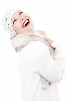 femme hiver souriant