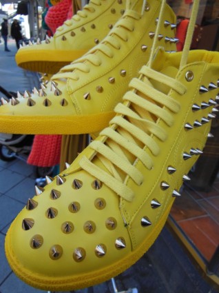 黄色靴运动靴时尚