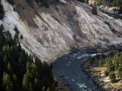 Pierre de fleuve jaune d'Yellowstone national park wyoming
